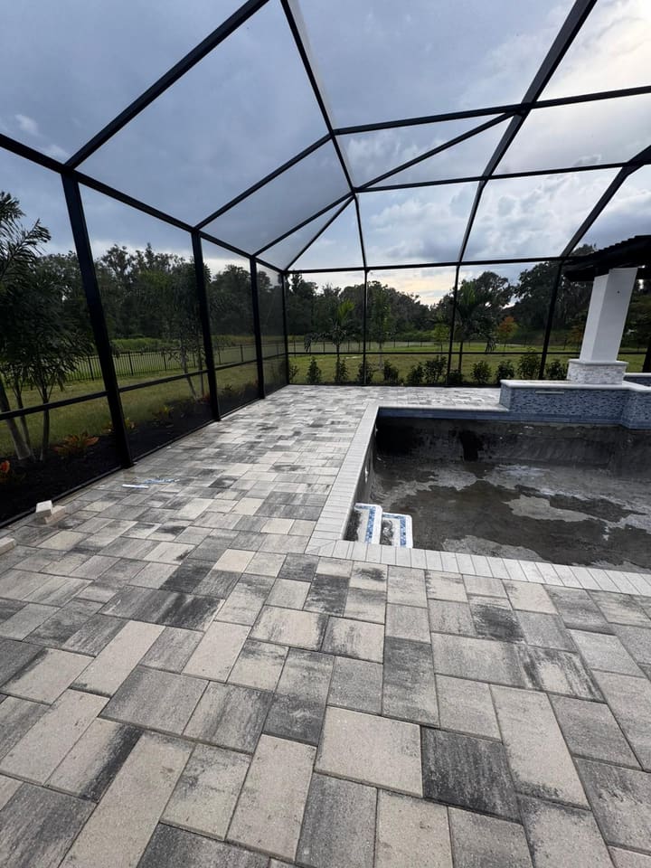 Pool Decks project photo 10